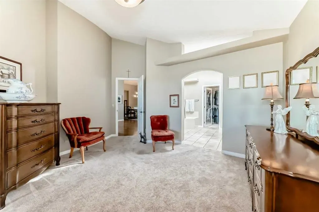 53 Mt Alberta View SE