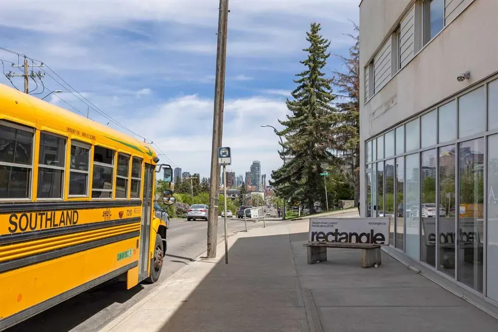1919 17 Avenue SW, #207