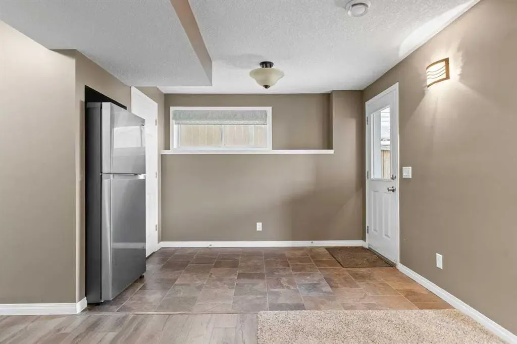 381 Kincora Glen Rise NW