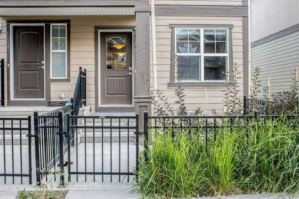 156 Evanscrest Gardens NW