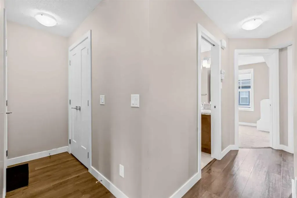156 Evanscrest Gardens NW