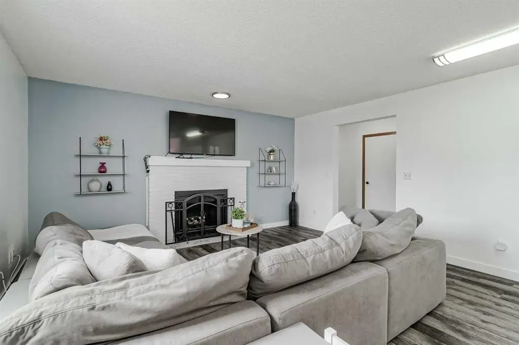 347 Whitefield Drive NE