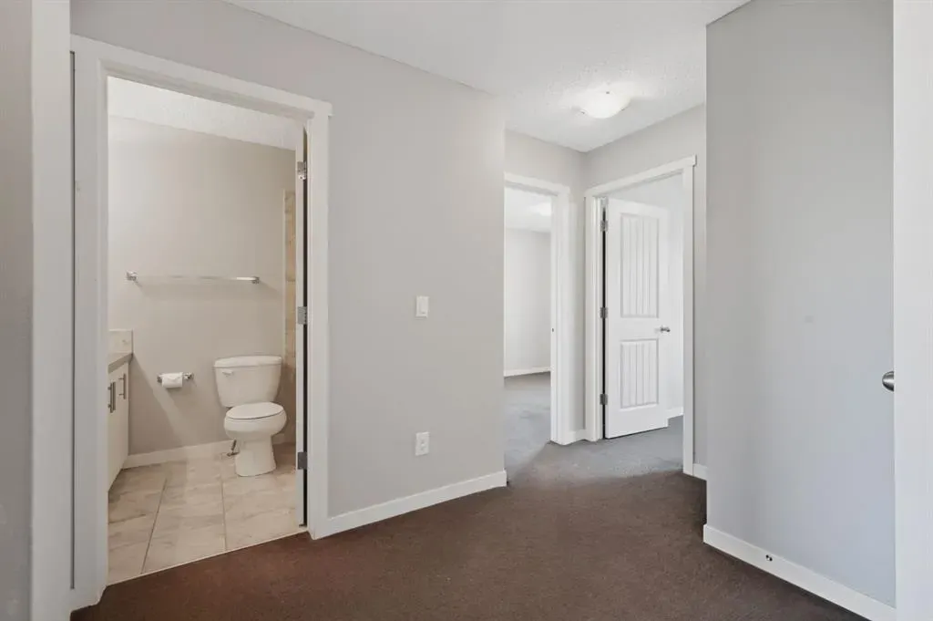 7 Copperpond Landing SE
