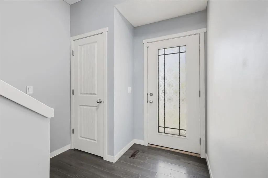 7 Copperpond Landing SE