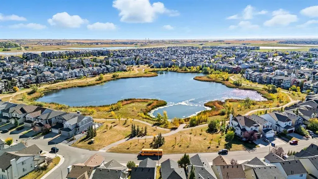 7 Copperpond Landing SE