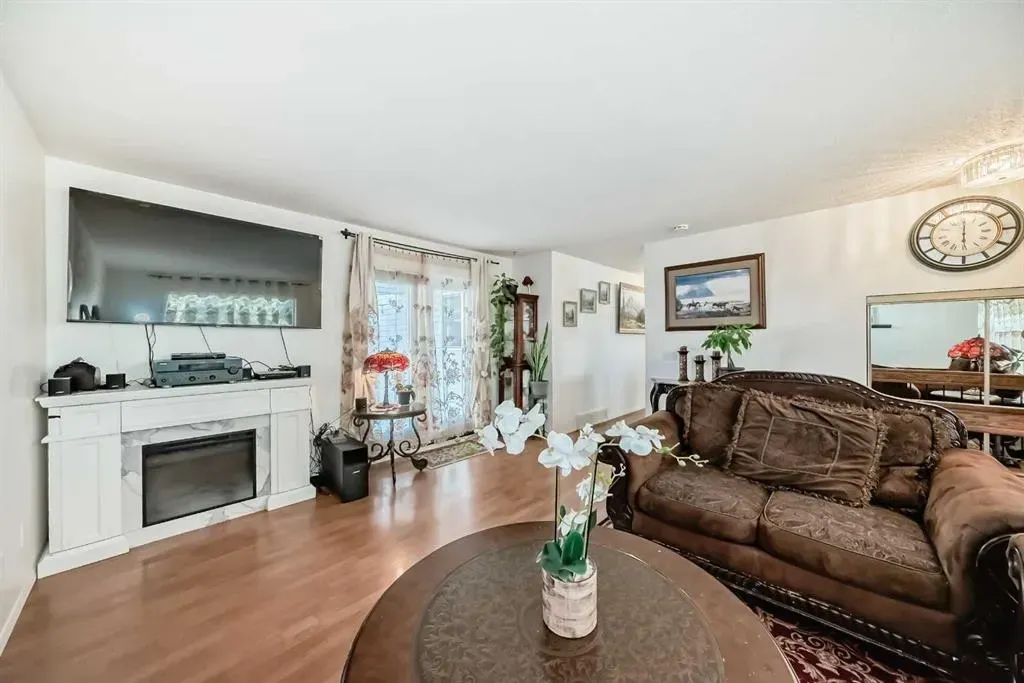 13 Brentwood Drive