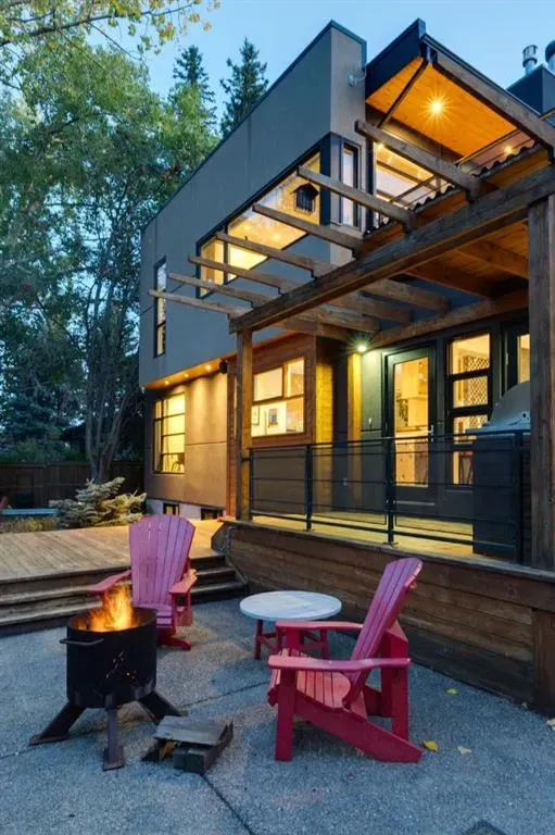 4 Spruce Bank Crescent SW