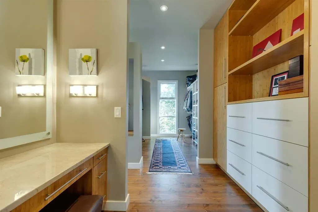 4 Spruce Bank Crescent SW