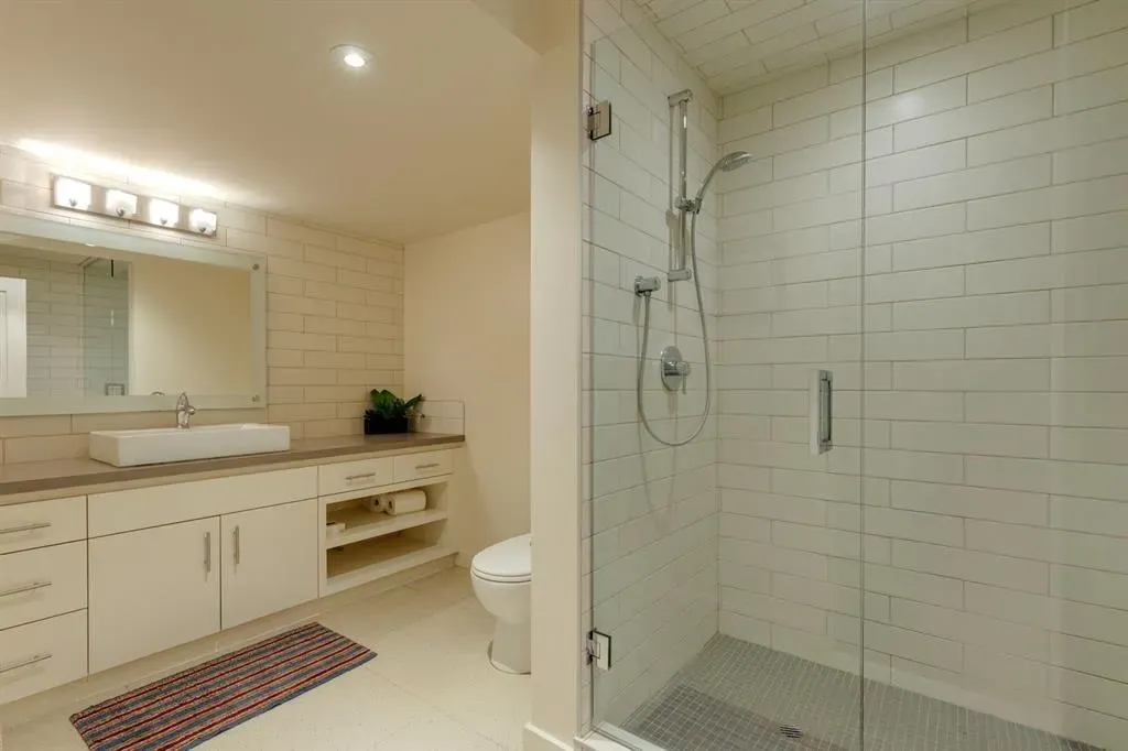 4 Spruce Bank Crescent SW