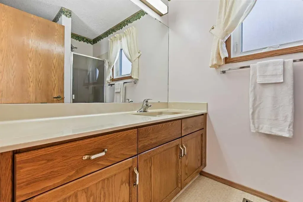 39 Millside Road SW