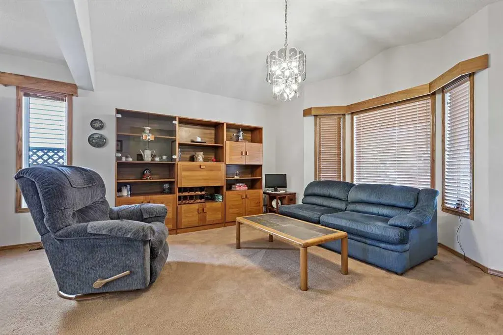 39 Millside Road SW