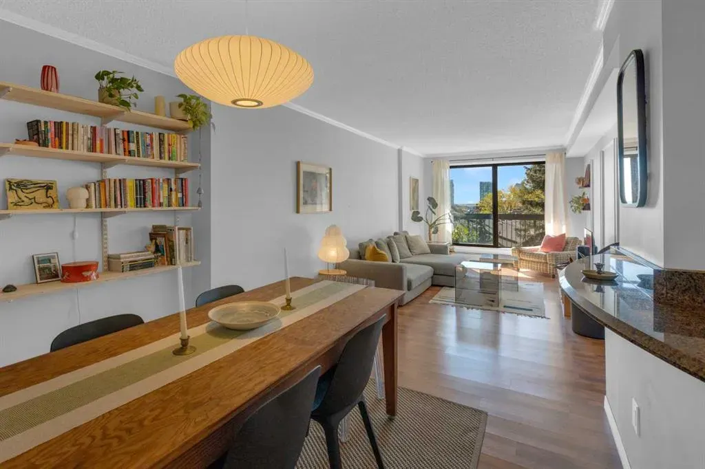 354 3 Avenue NE, #403