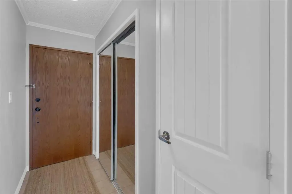 354 3 Avenue NE, #403