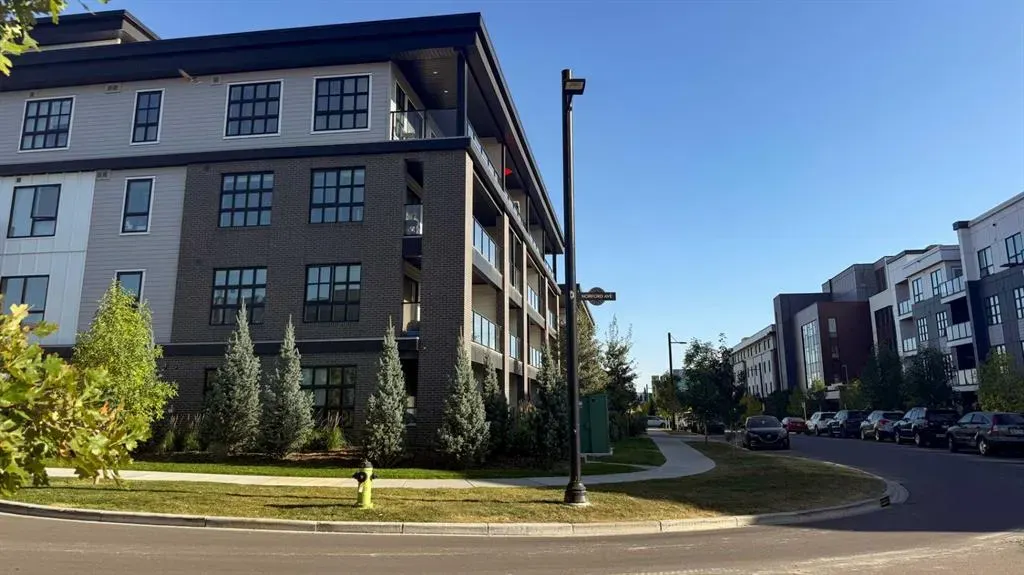 4275 Norford Avenue NW, #405
