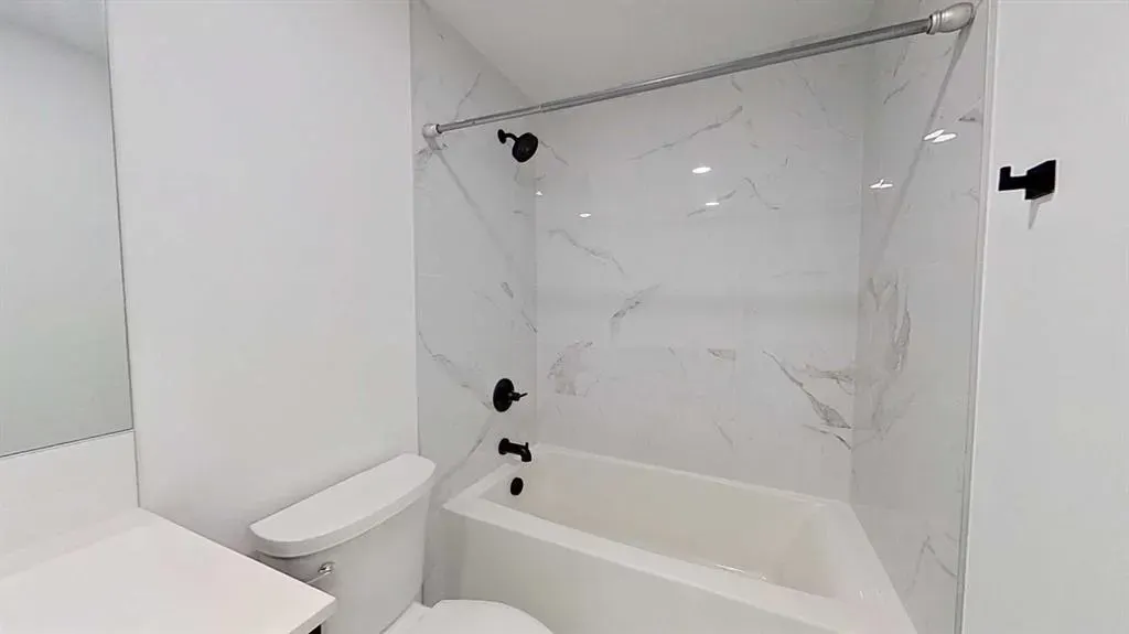 4275 Norford Avenue NW, #405