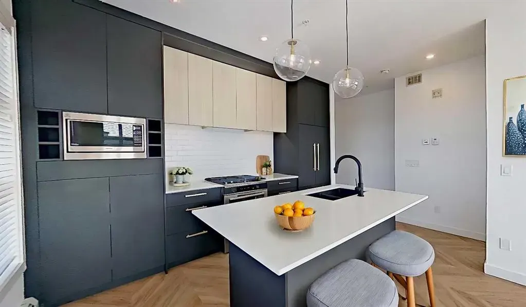 4275 Norford Avenue NW, #405
