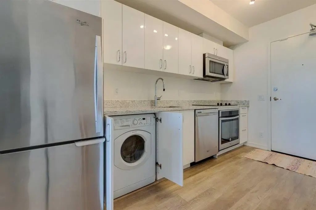 450 8 Avenue SE, #707