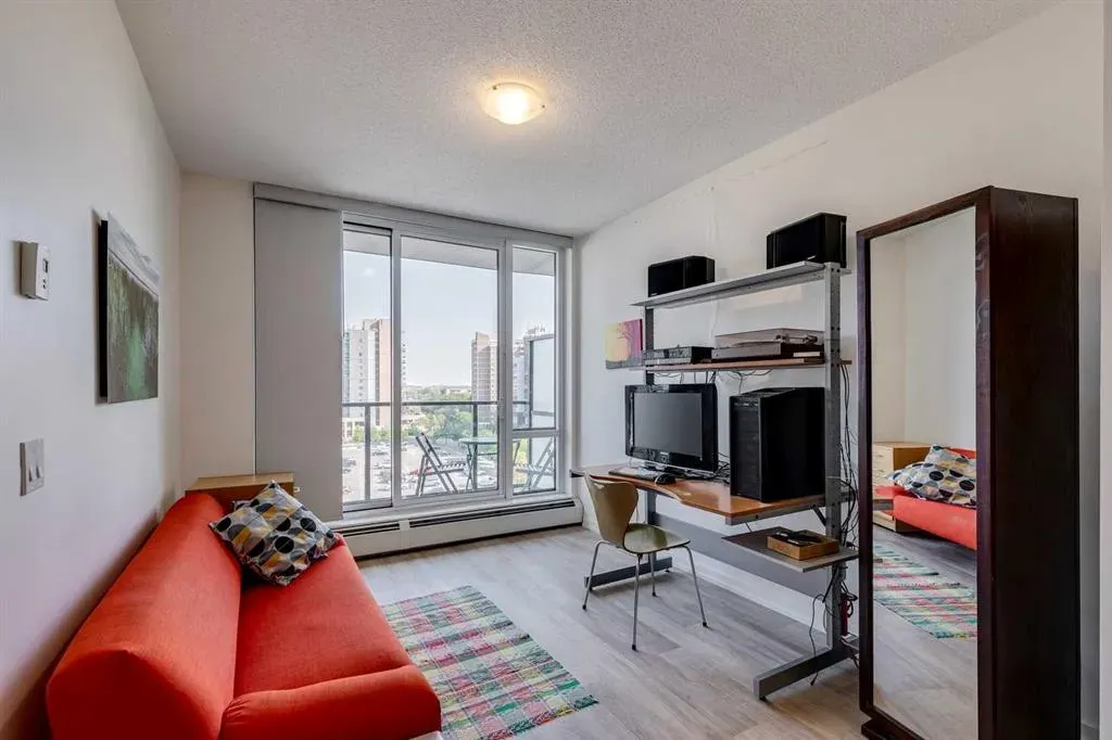450 8 Avenue SE, #707
