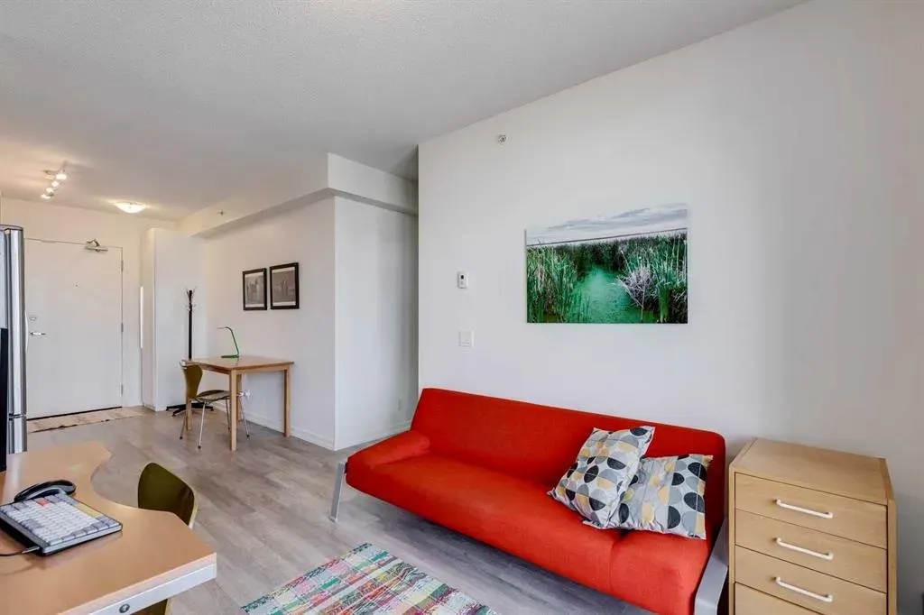 450 8 Avenue SE, #707