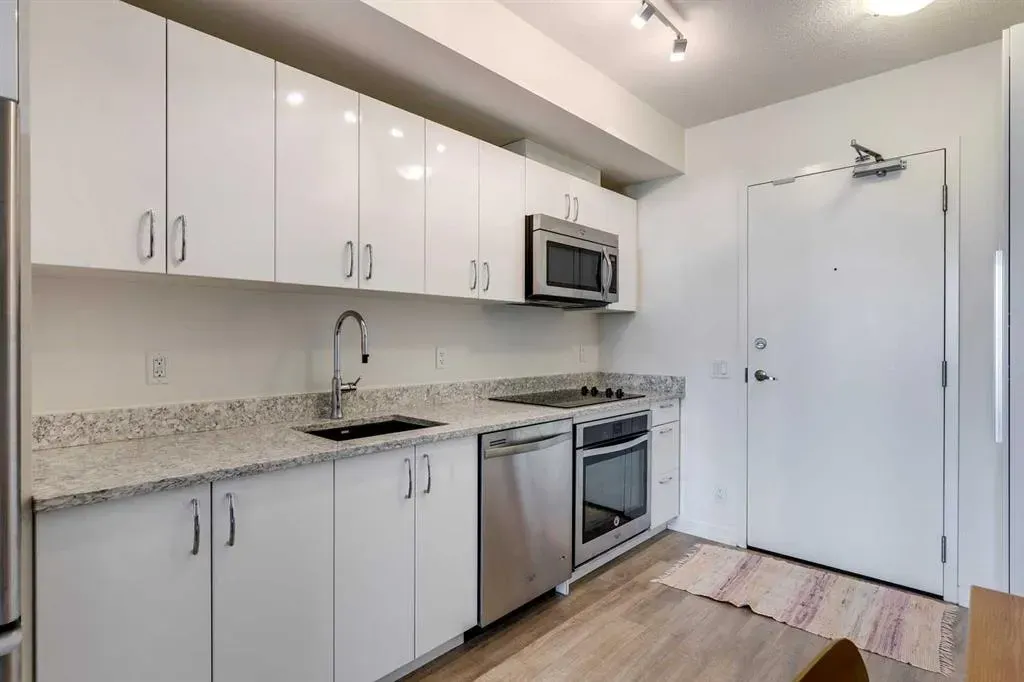 450 8 Avenue SE, #707