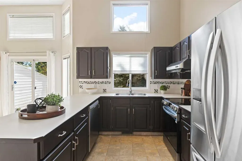 51 Kingsland Villas SW