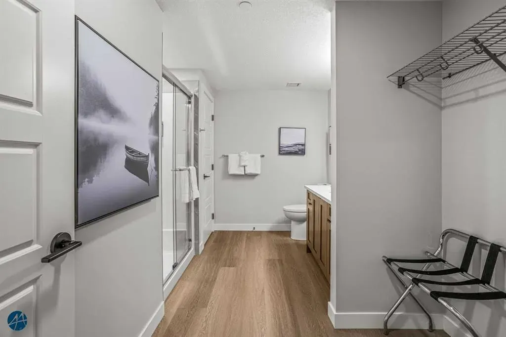 200 2 Avenue, #1217