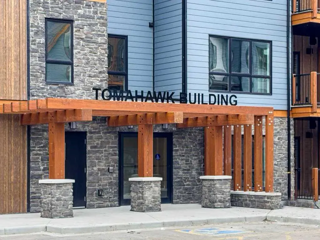 200 2 Avenue, #1217