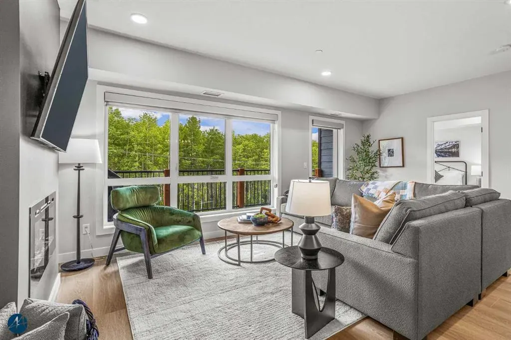200 2 Avenue, #1217