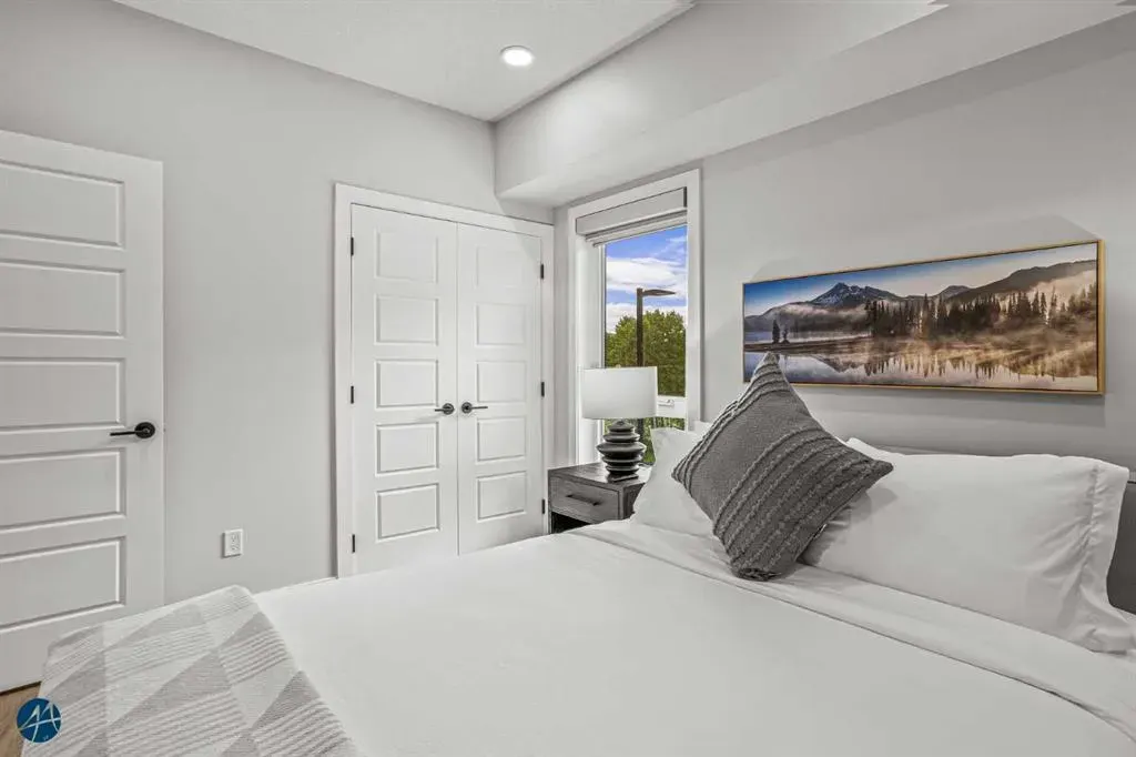 200 2 Avenue, #1217
