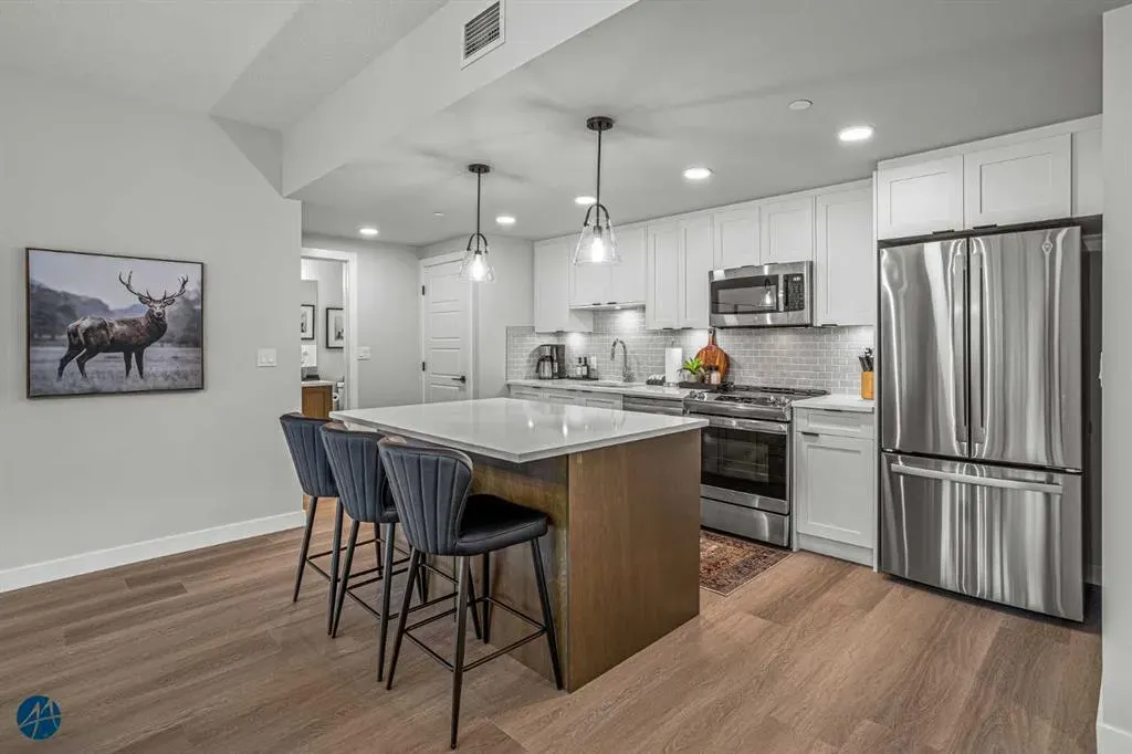 200 2 Avenue, #1217