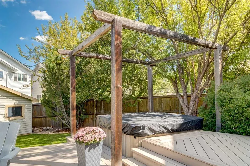 16 Hidden Valley Gardens NW