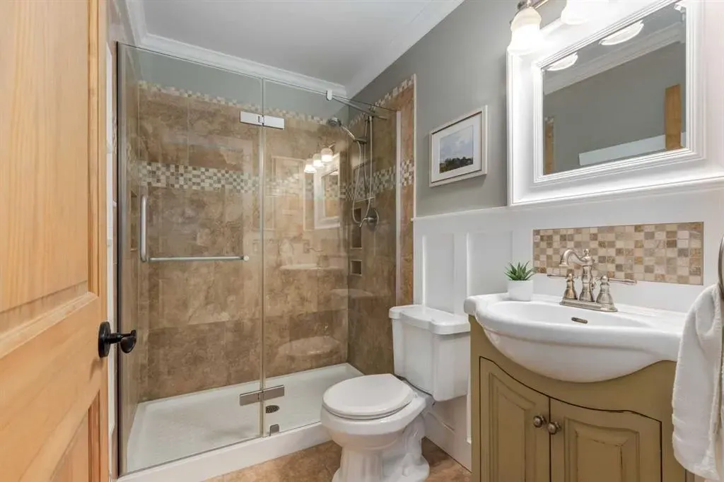16 Hidden Valley Gardens NW