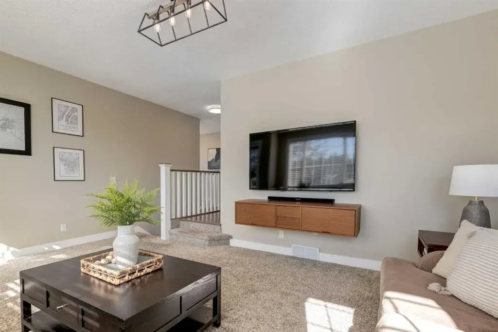 16 Hidden Valley Gardens NW