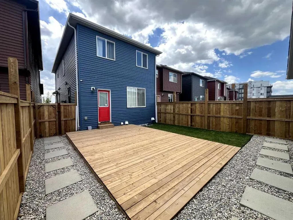 80 Belvedere Park SE