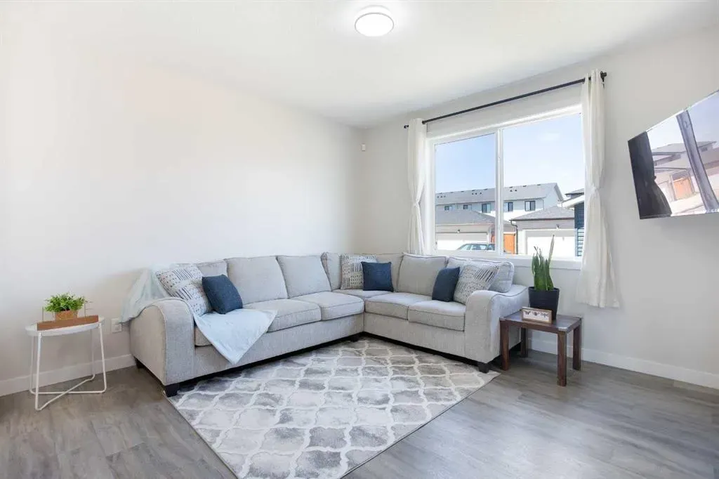80 Belvedere Park SE