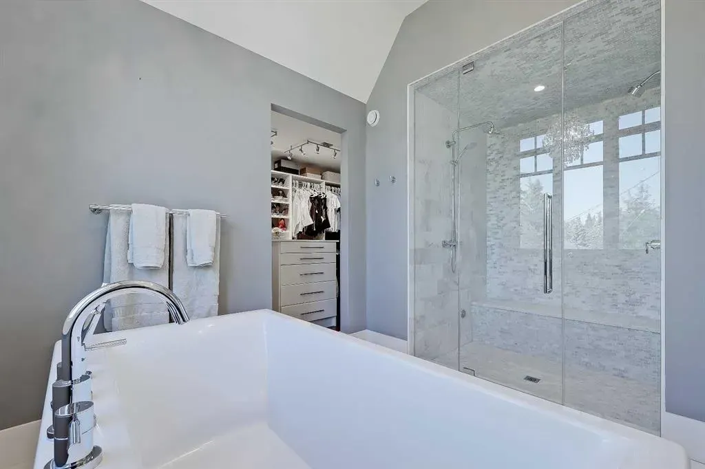 2 Granville Crescent SW