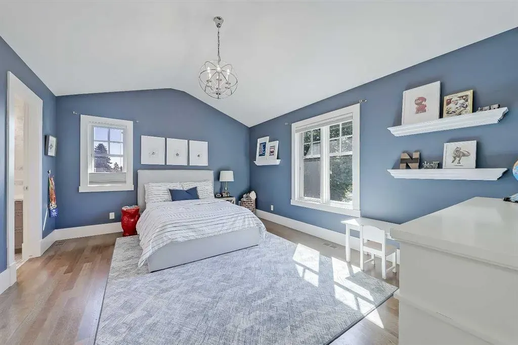 2 Granville Crescent SW