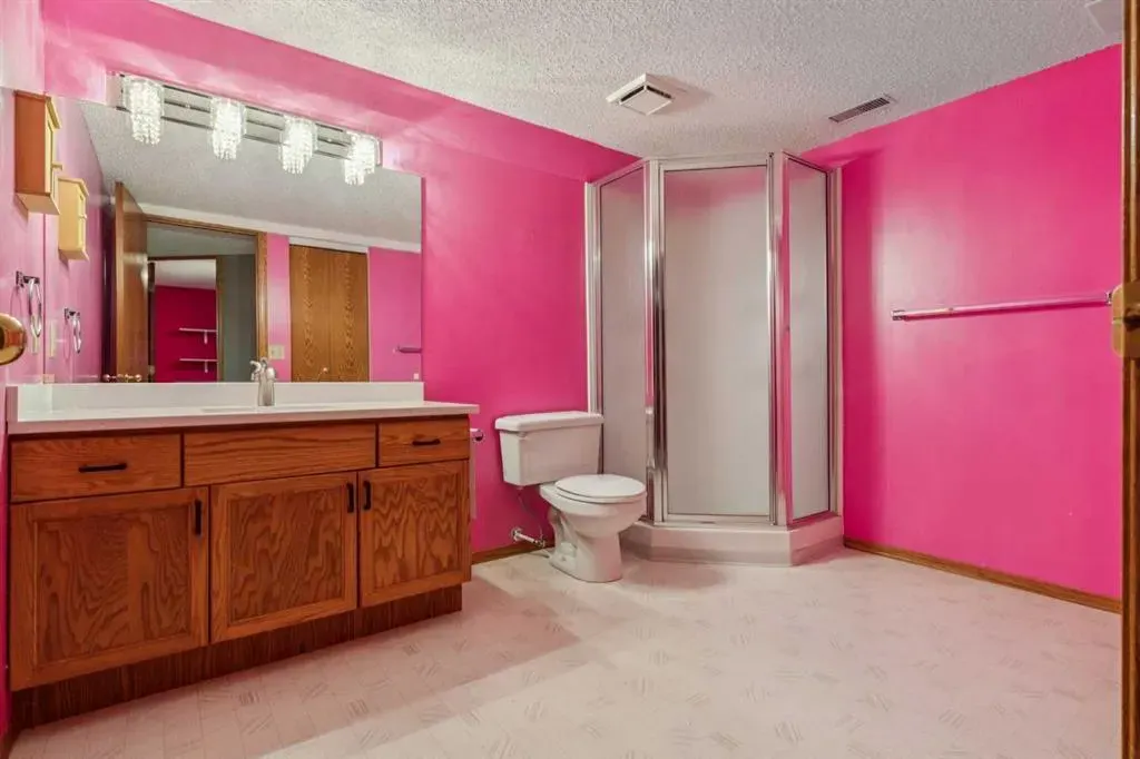 156 Edgevalley Circle NW