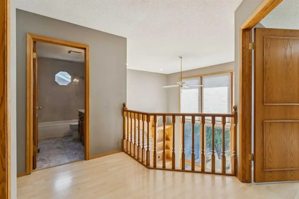 156 Edgevalley Circle NW