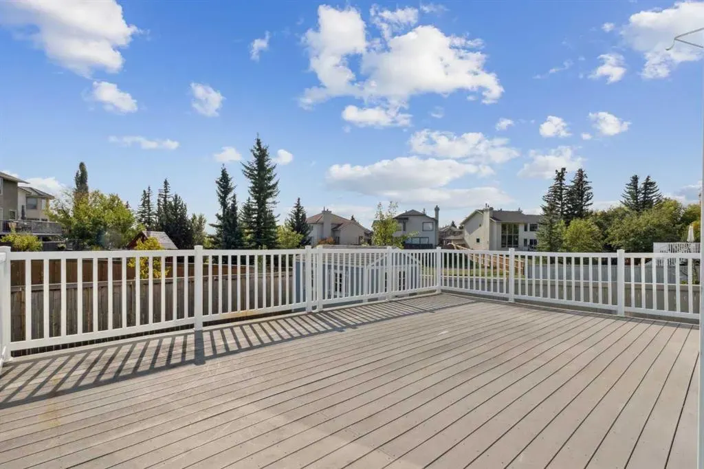 156 Edgevalley Circle NW