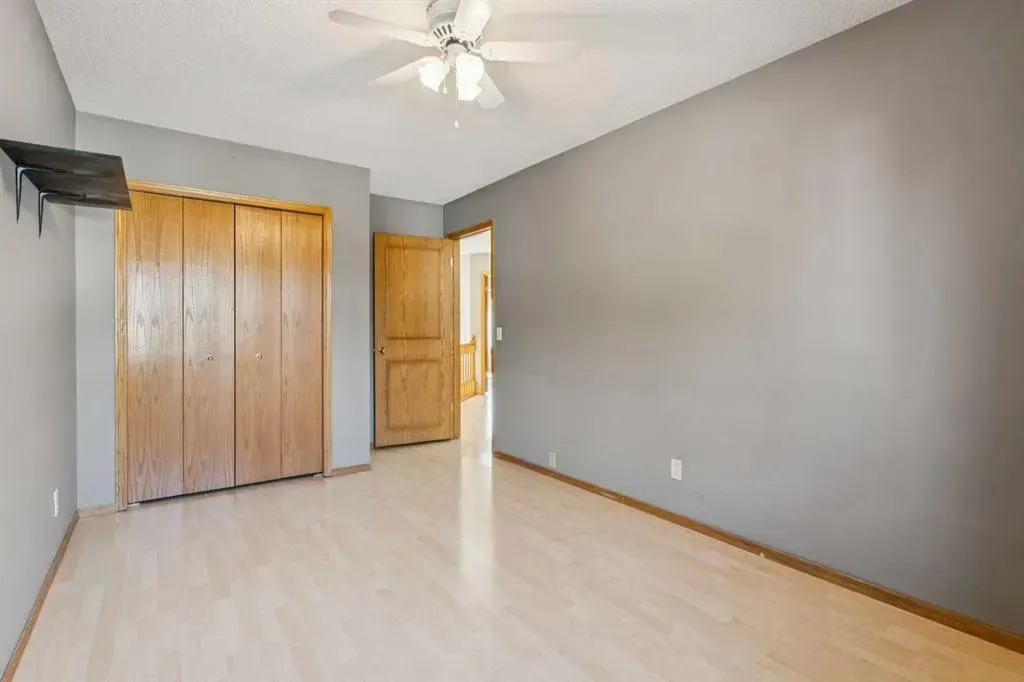 156 Edgevalley Circle NW