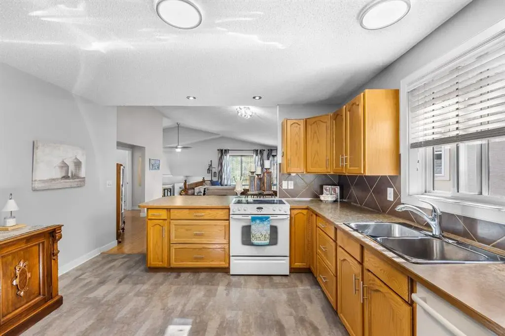 44 Harvest Park Road NE