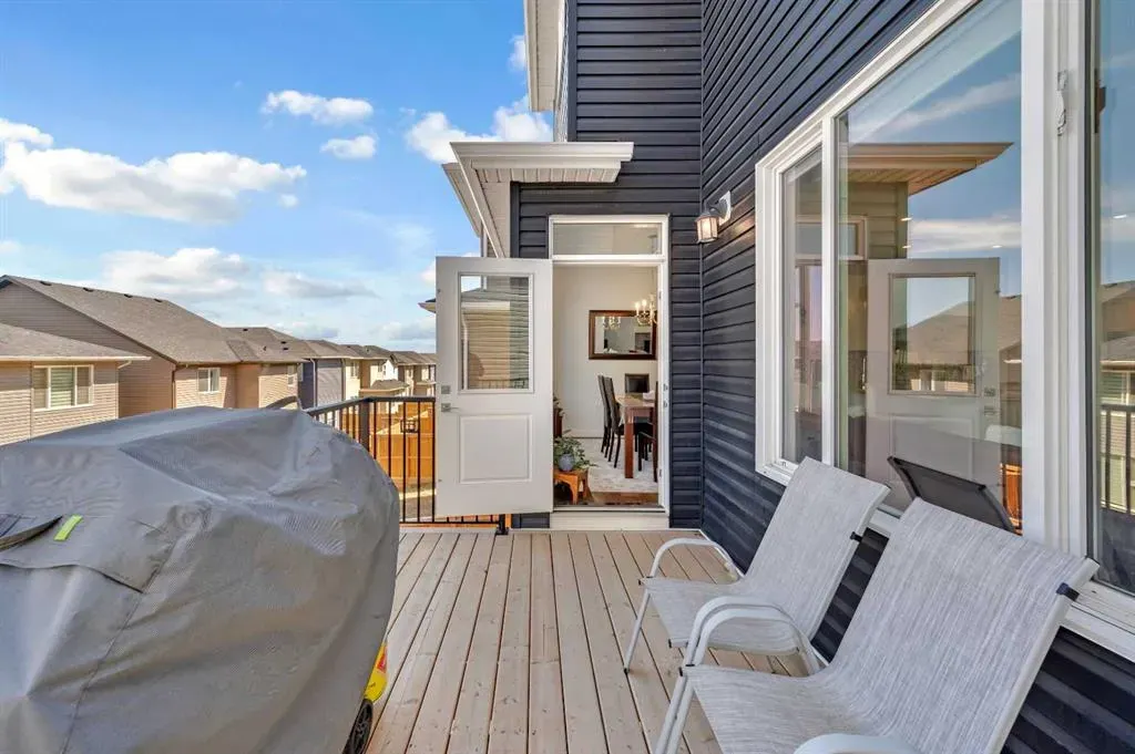 127 Ambleside Crescent NW