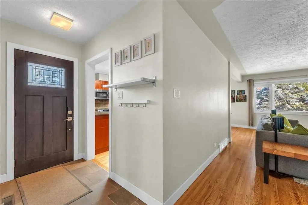 74 Walnut Drive SW