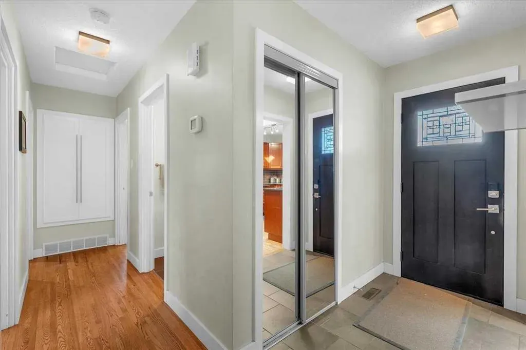 74 Walnut Drive SW
