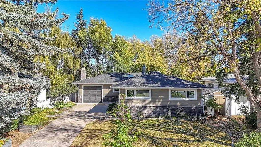 74 Walnut Drive SW