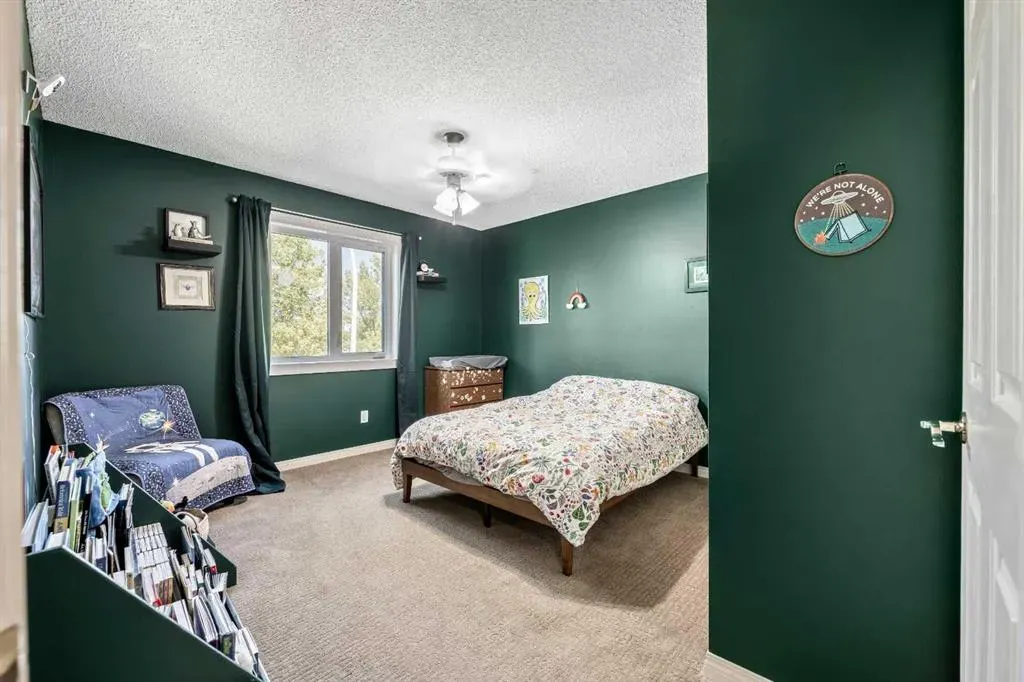 135 Westridge Close