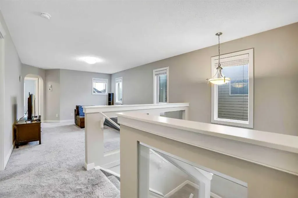 39 Redstone Road NE