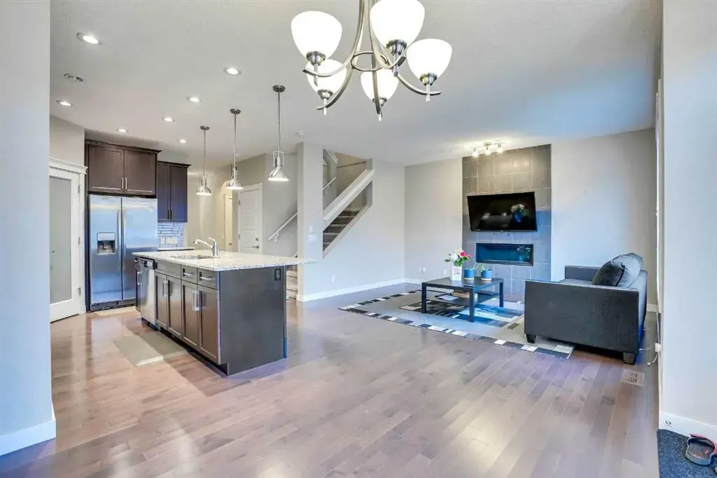 39 Redstone Road NE