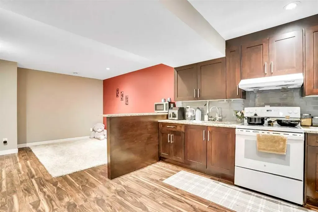 39 Redstone Road NE